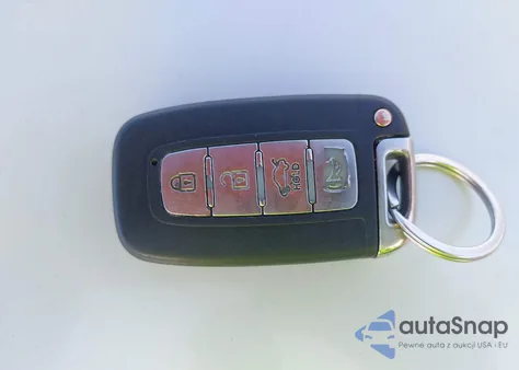 2012 Hyundai Genesis 3.8 из США, поврежденный, VIN KMHGC4DD5CU185391